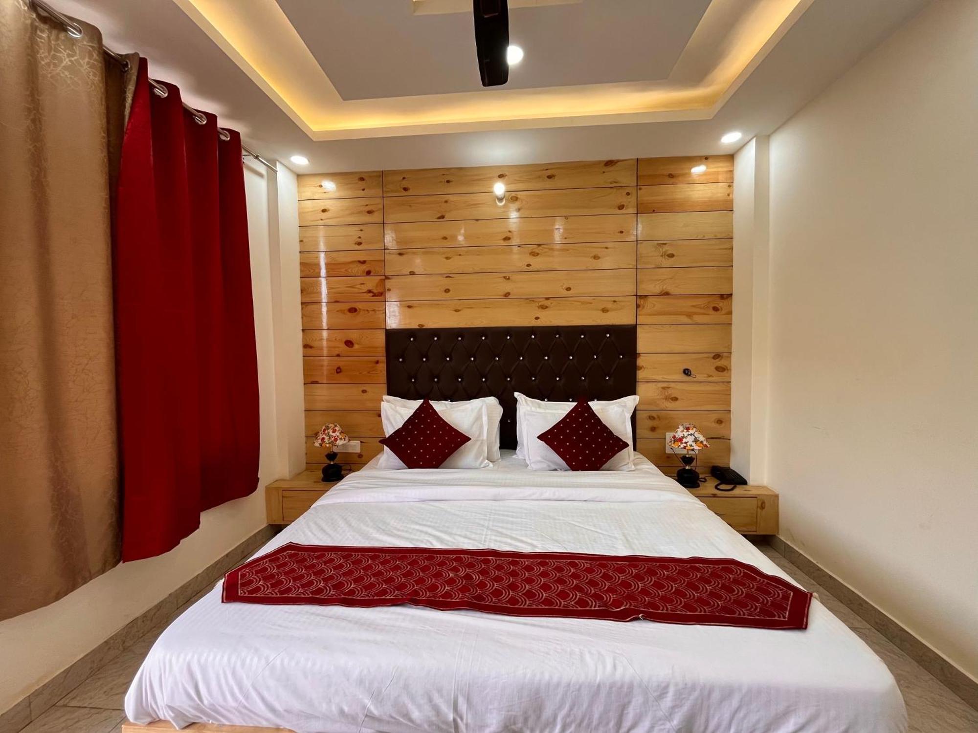Kamlesh Lodge Бхавнагар Екстериор снимка