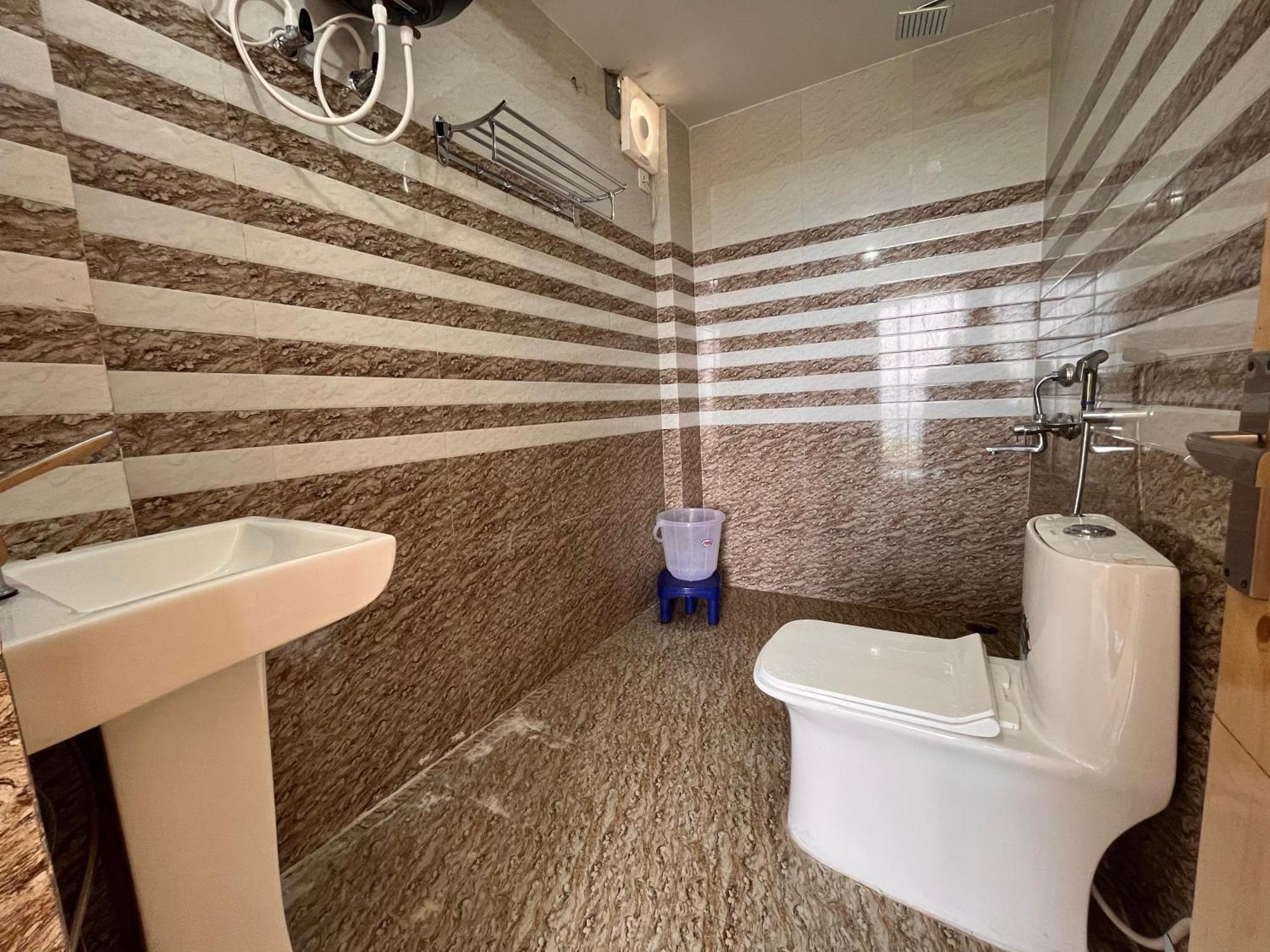 Kamlesh Lodge Бхавнагар Екстериор снимка